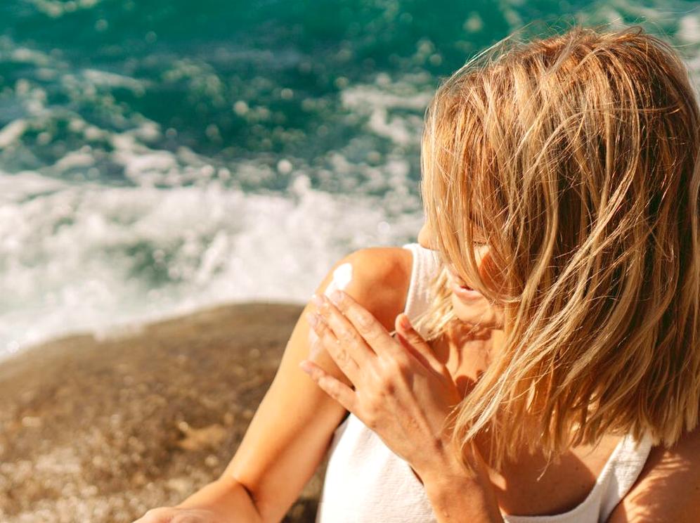 Chemical Sunscreens vs. Physical Sunscreens Explained