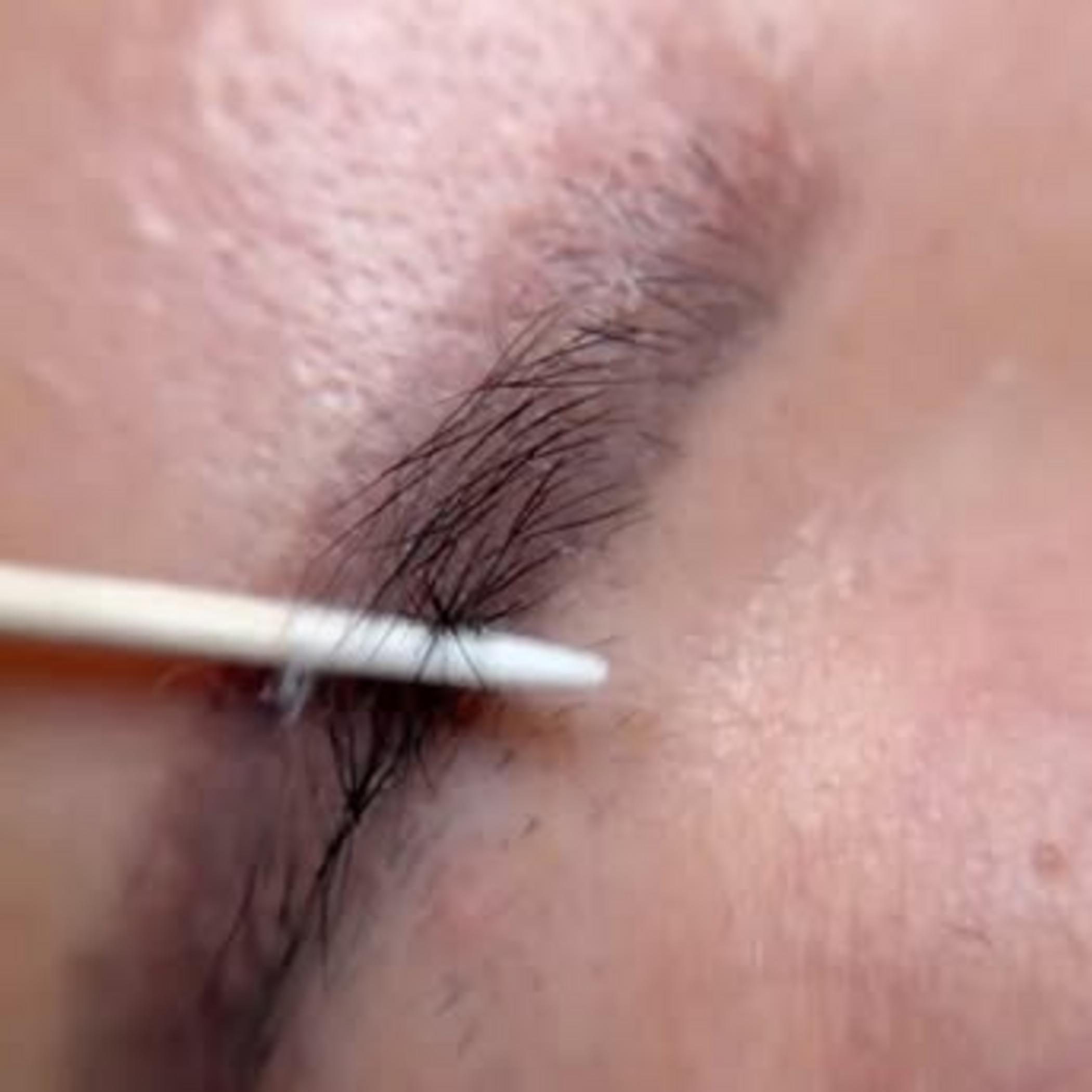 close up powder brow details