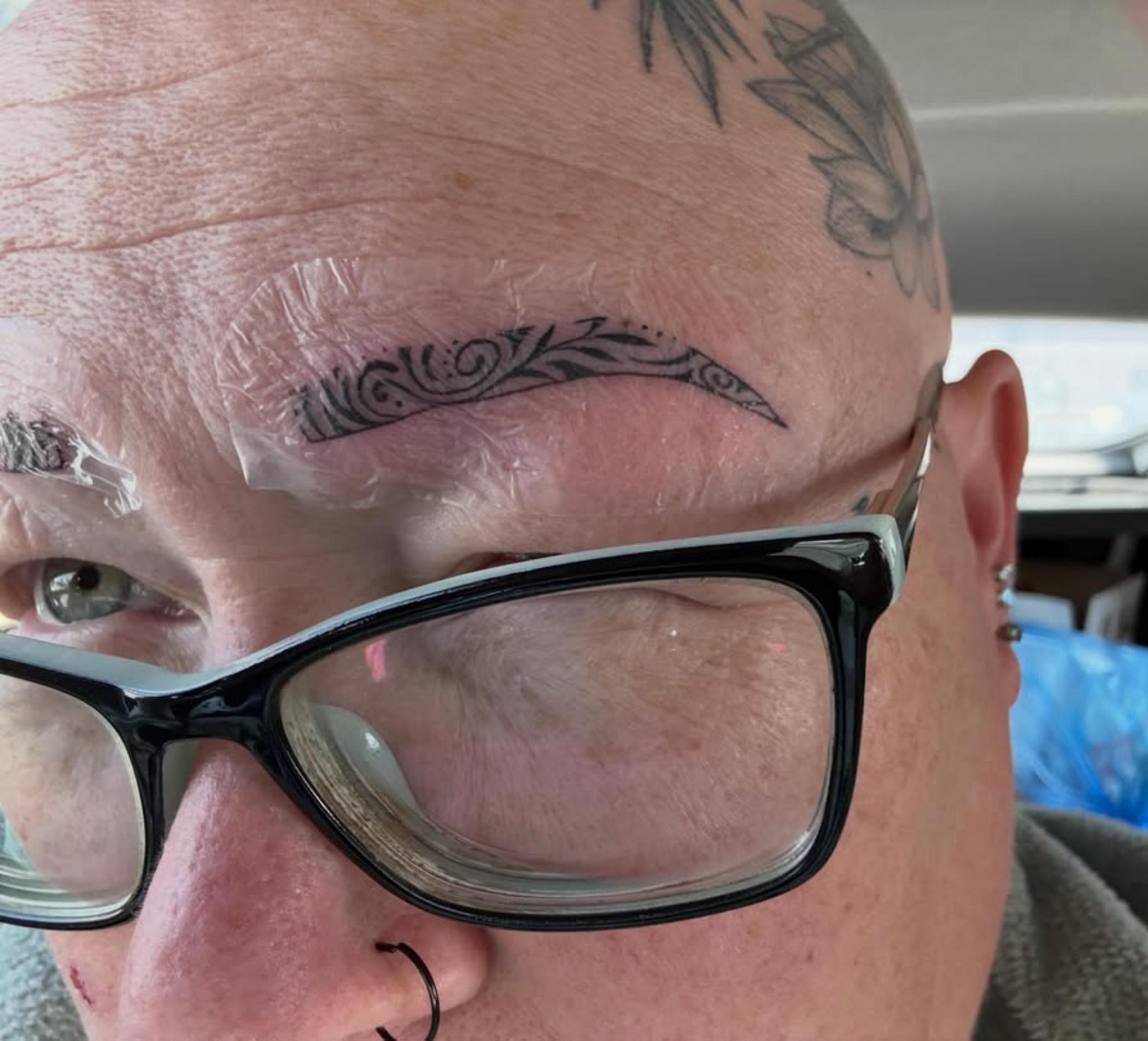 healing process after eyebrow tattoo