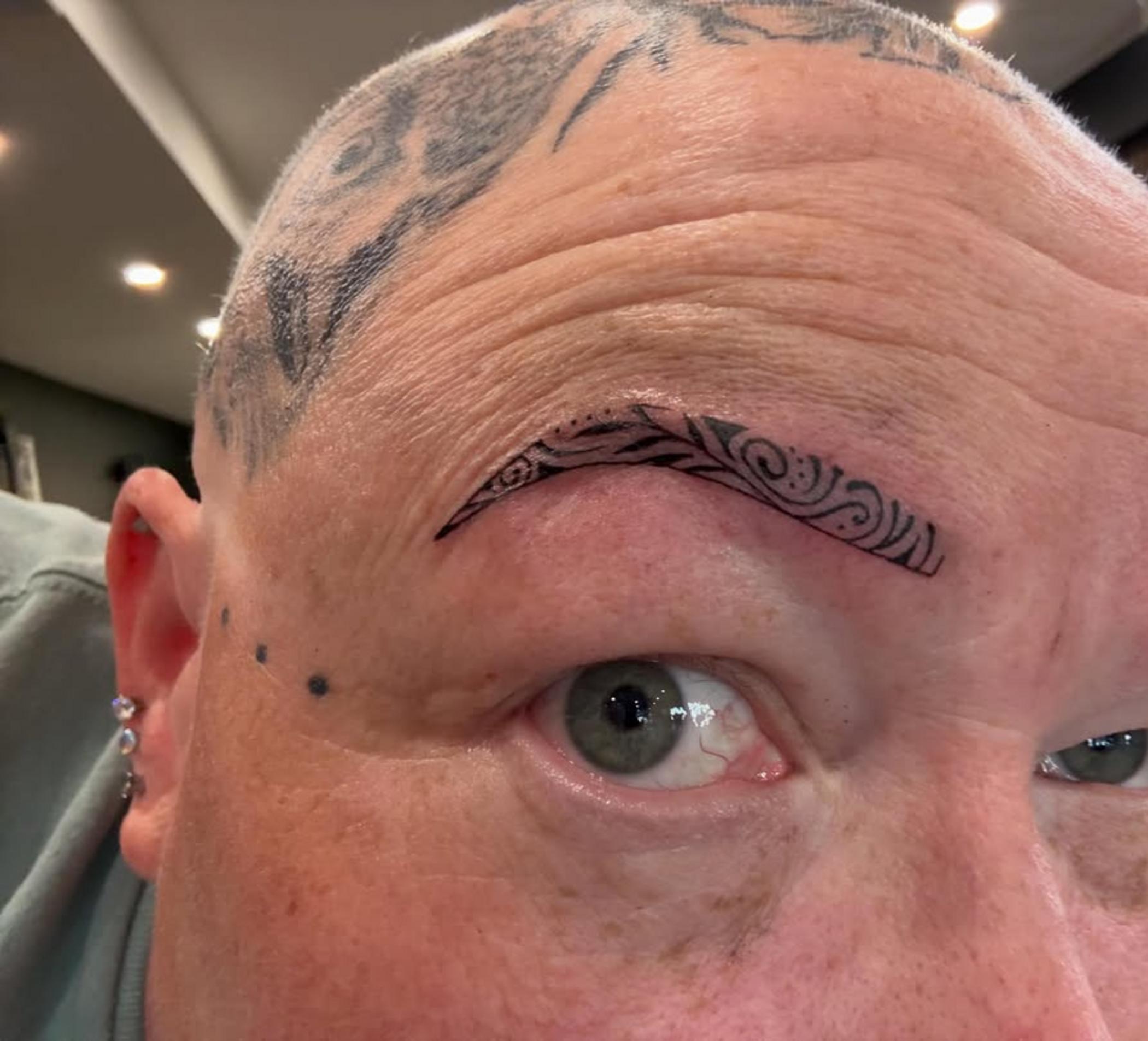 technician applying nano brows